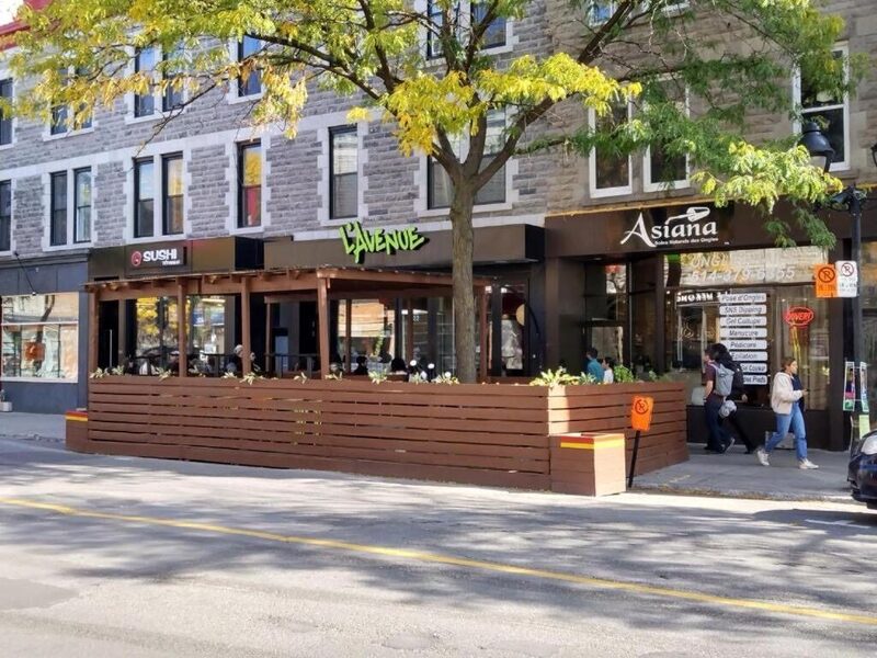 Cafés and terraces on Avenue Mont-Royal in the Plateau